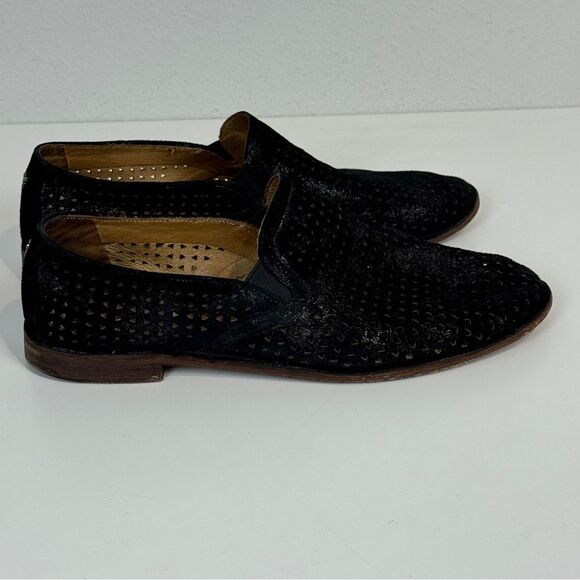 Trask Ali Black Metallic Perforated Suede Loafer 9.5 - Picture 2 of 10